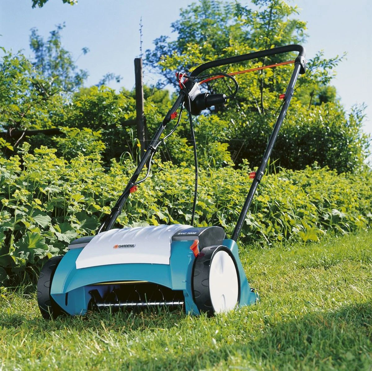 Gardena Elec. Scarifier Evc1000 4 Gardena Elec. Scarifier Evc1000 - Image 2